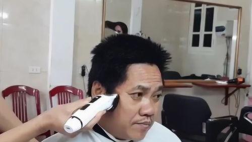 理发大叔爆料事件视频,揭秘事件背后惊人真相