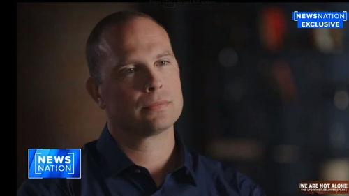 美国情报官员被爆料视频,揭秘内部秘密