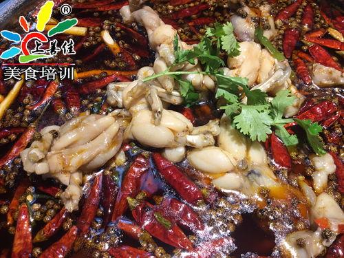 美蛙鱼头爆料怎么做的视频,跟随美蛙鱼头爆料视频学做美味佳肴