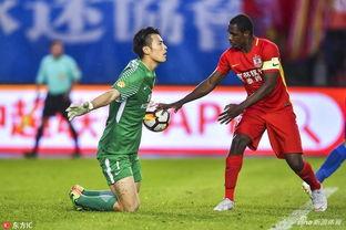 国内足球记者爆料新闻,顶级球星加盟豪门球队