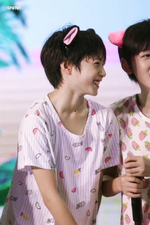 爆料娱乐圈刘耀文,揭秘明星背后的故事